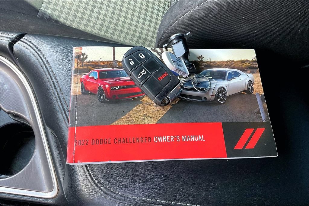 Used 2022 Dodge Challenger R/T RWD image 11