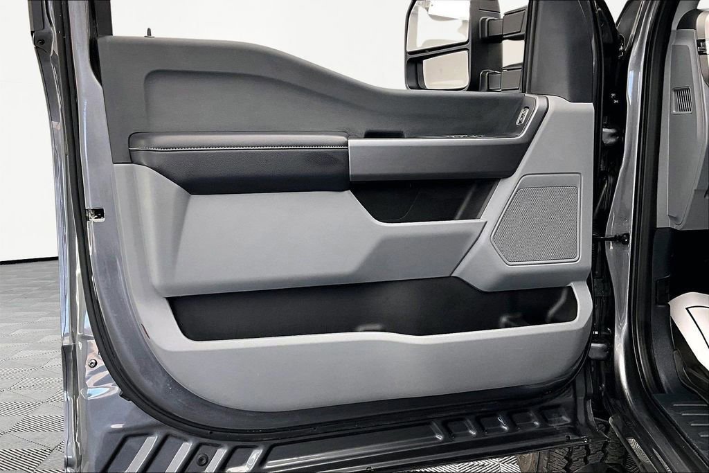 Certified 2025 Ford F350 XLT w/ FX4 Off-Road Package image 22