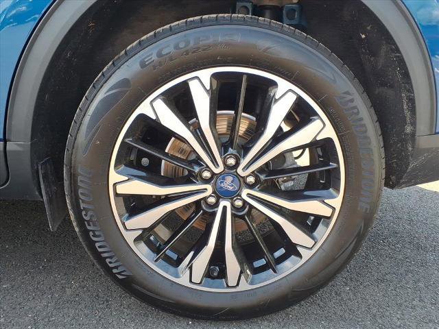 Certified 2022 Ford Escape SEL w/ SEL Stealth AWD Package image 27