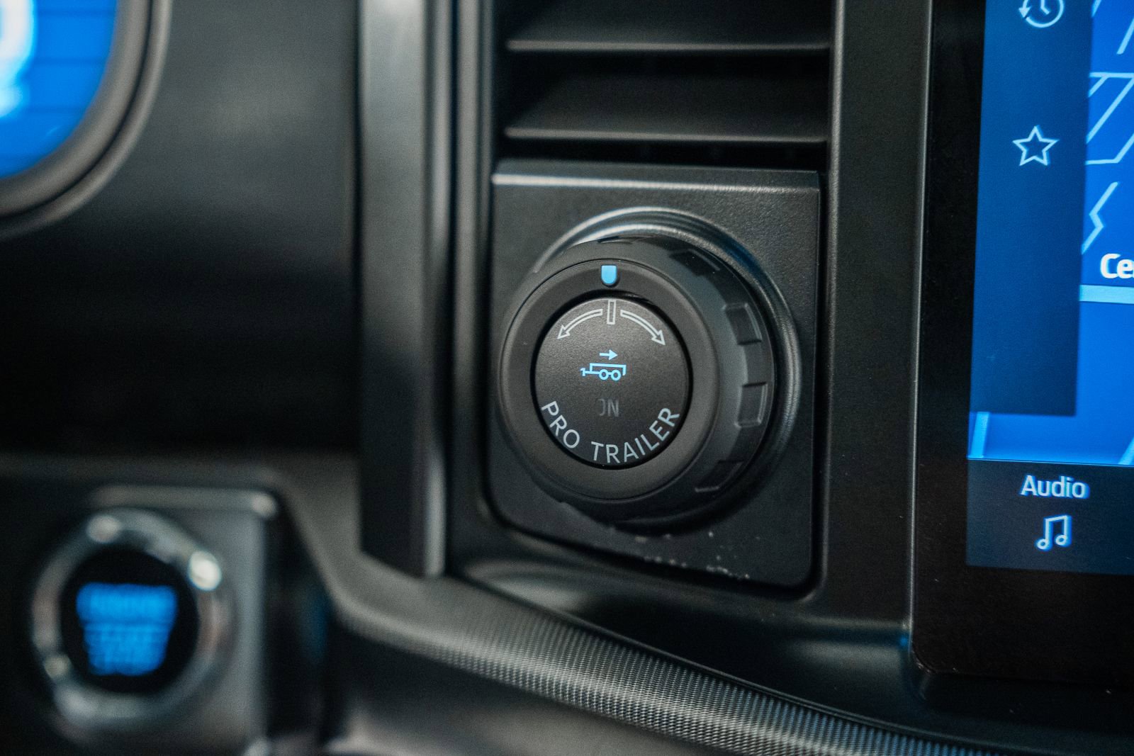 Certified 2024 Ford F150 Lariat image 33