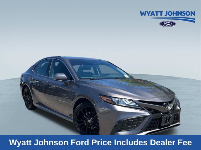 Used 2024 Toyota Camry XSE FWD image 1