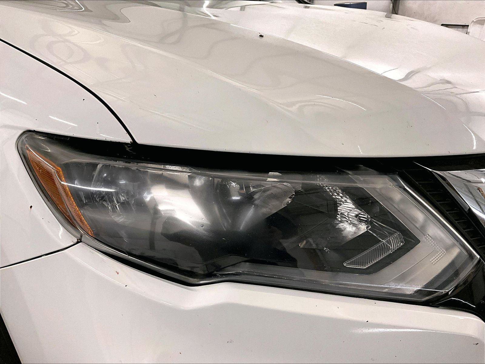Used 2017 Nissan Rogue SV AWD/4WD image 27