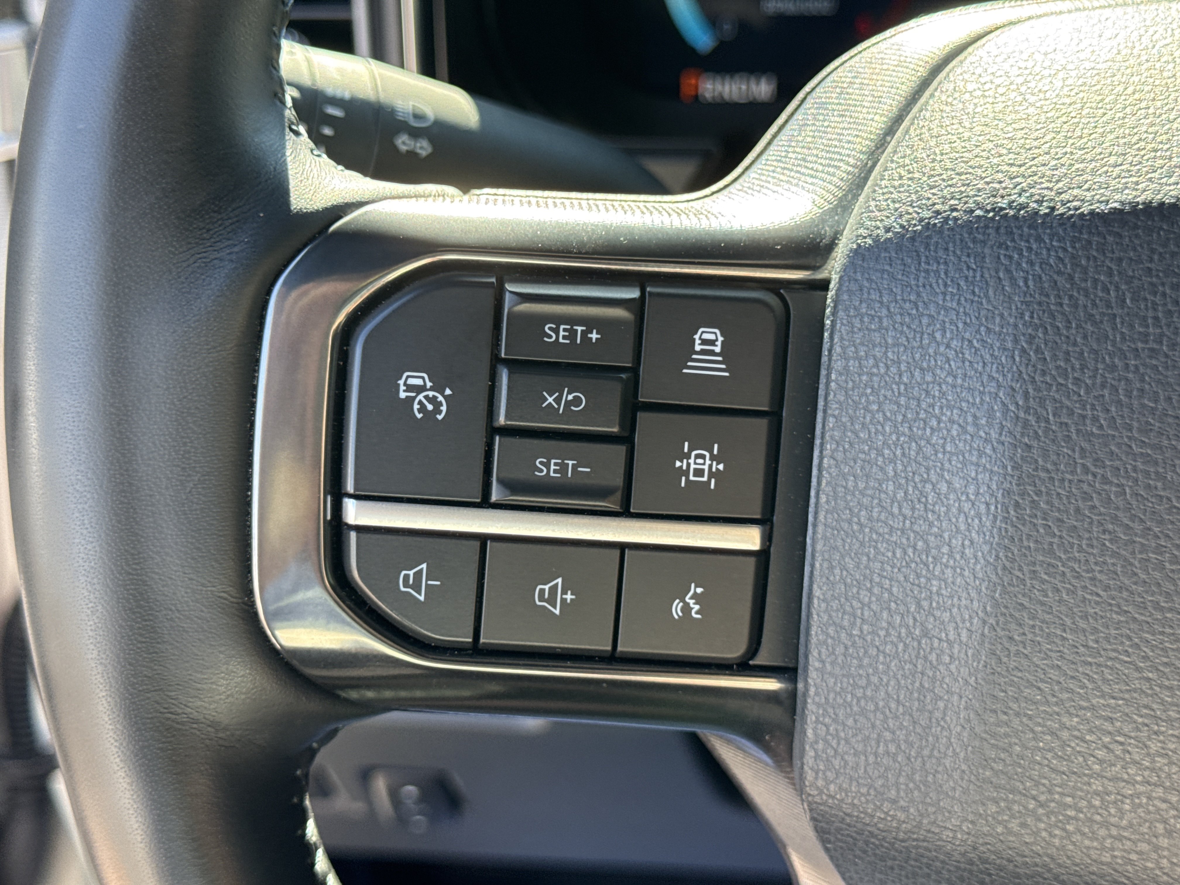 Certified 2025 Ford F250 Platinum AWD/4WD image 30