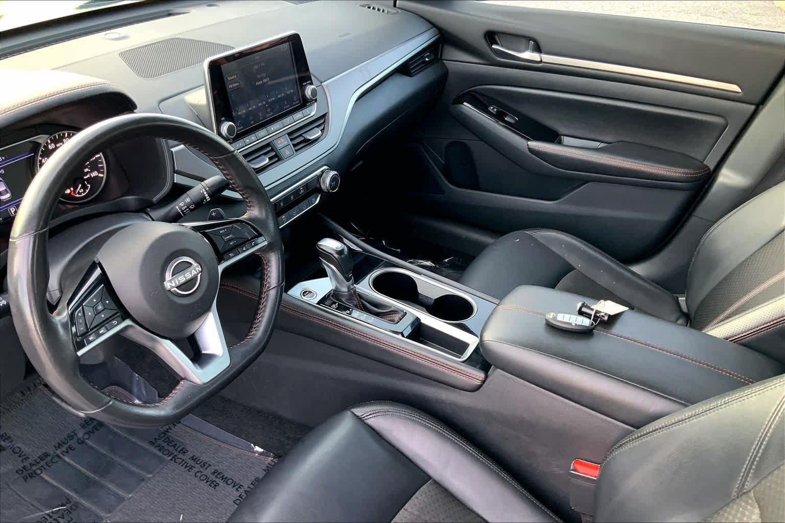 Used 2024 Nissan Altima 2.5 SR FWD image 15