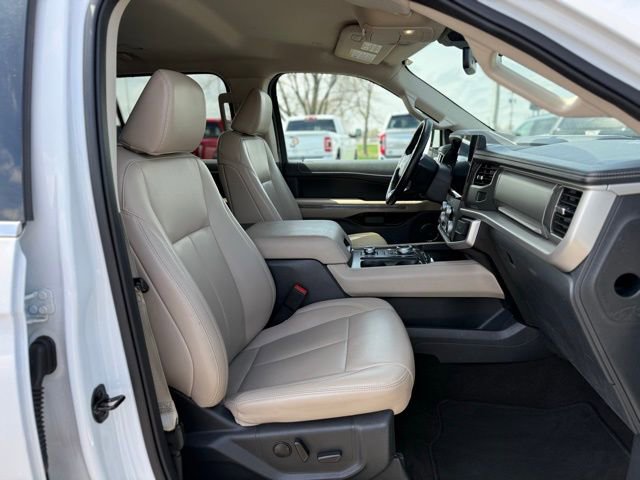 Certified 2023 Ford Expedition Max XLT image 15