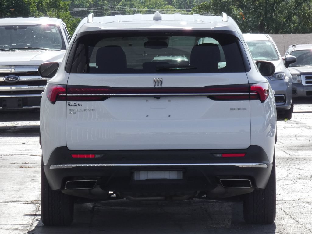 Used 2025 Buick Enclave Preferred AWD/4WD image 4
