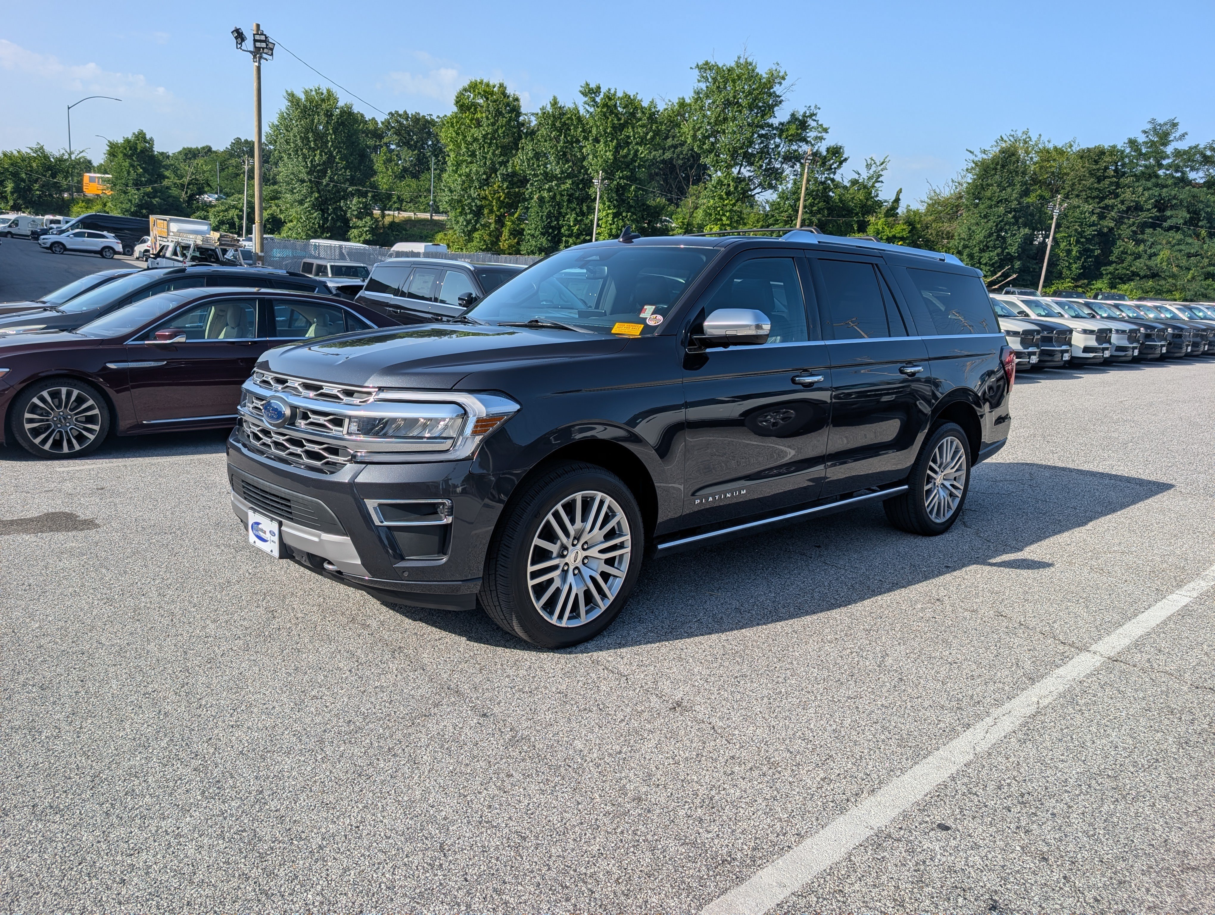 Certified 2022 Ford Expedition Max Platinum AWD/4WD image 2
