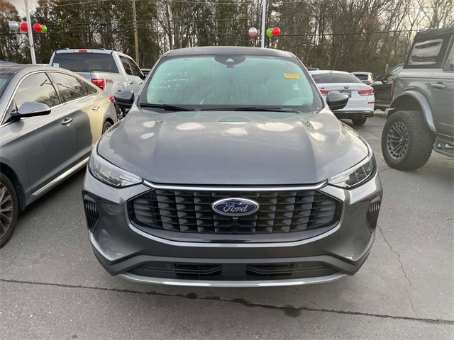 Certified 2023 Ford Escape Active w/ Tech Pack #2 image 2