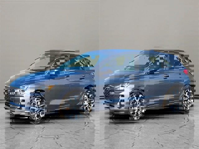 Used 2019 Hyundai Elantra GT image 3