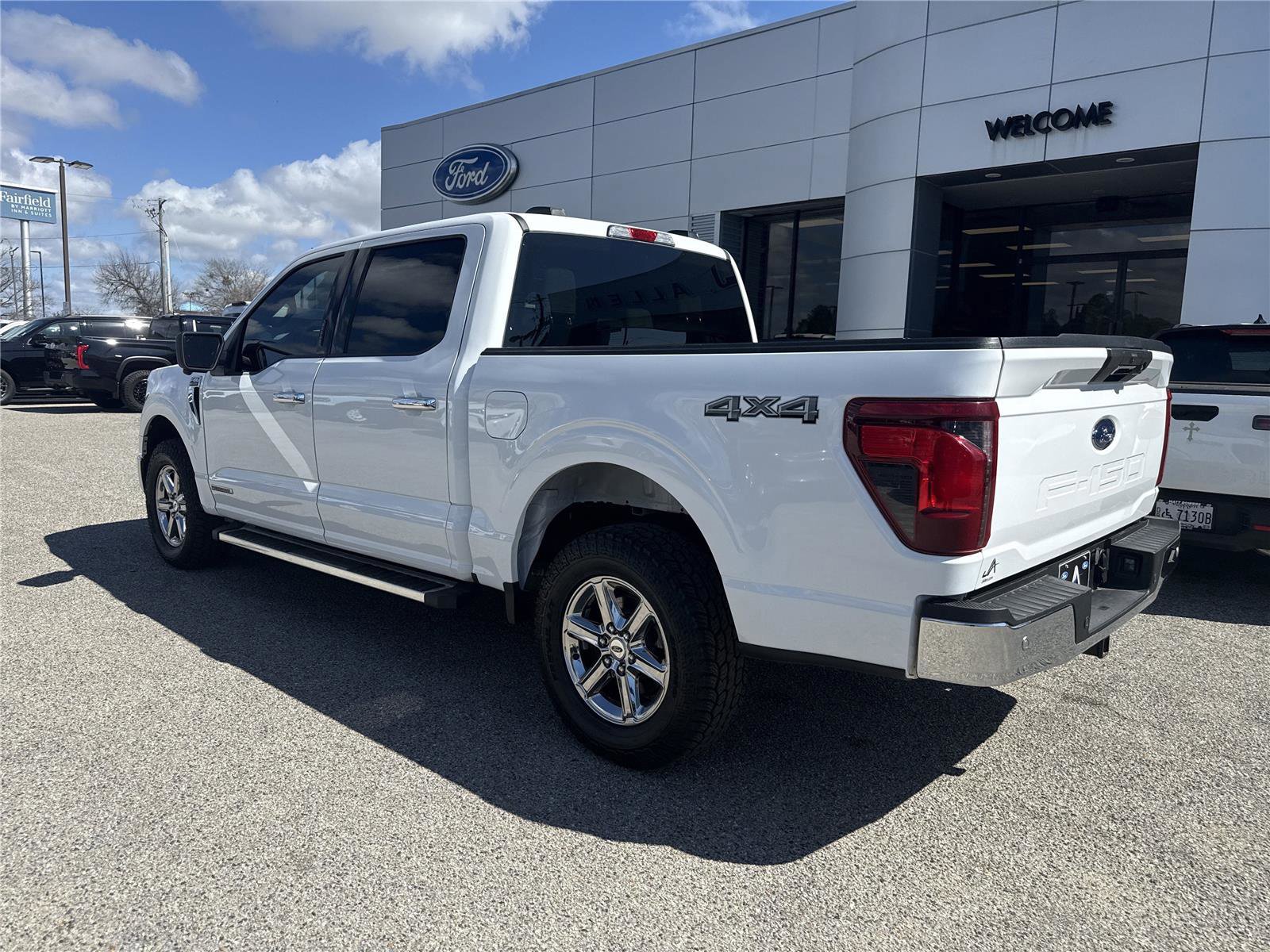 Certified 2024 Ford F150 XLT w/ Mobile Office Package image 3