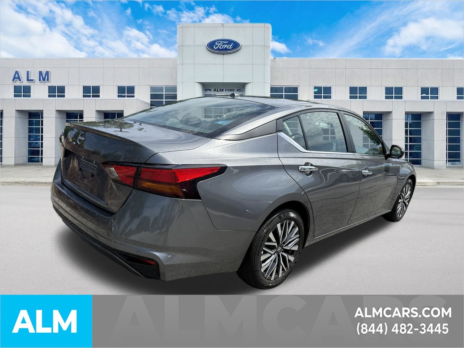 Used 2025 Nissan Altima 2.5 SV FWD image 5