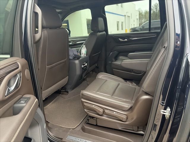 Used 2022 GMC Yukon XL Denali w/ Denali Premium Package image 28