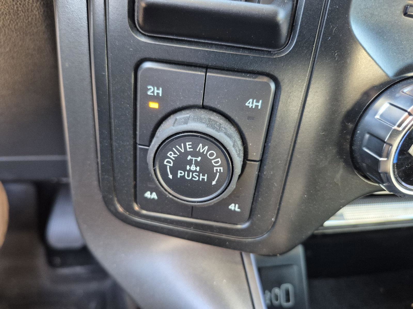 Certified 2025 Ford F150 Lariat w/ FX4 Off-Road Package image 22