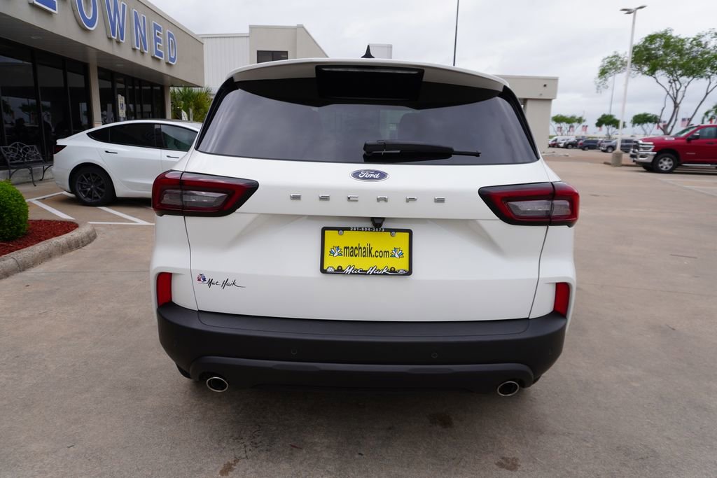 Certified 2025 Ford Escape ST-Line w/ Tech Pack #1 image 5