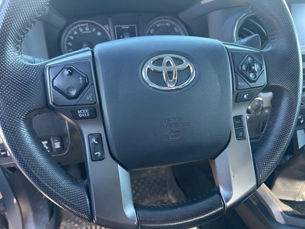 Used 2020 Toyota Tacoma TRD Off-Road w/ Technology Package AWD/4WD image 22