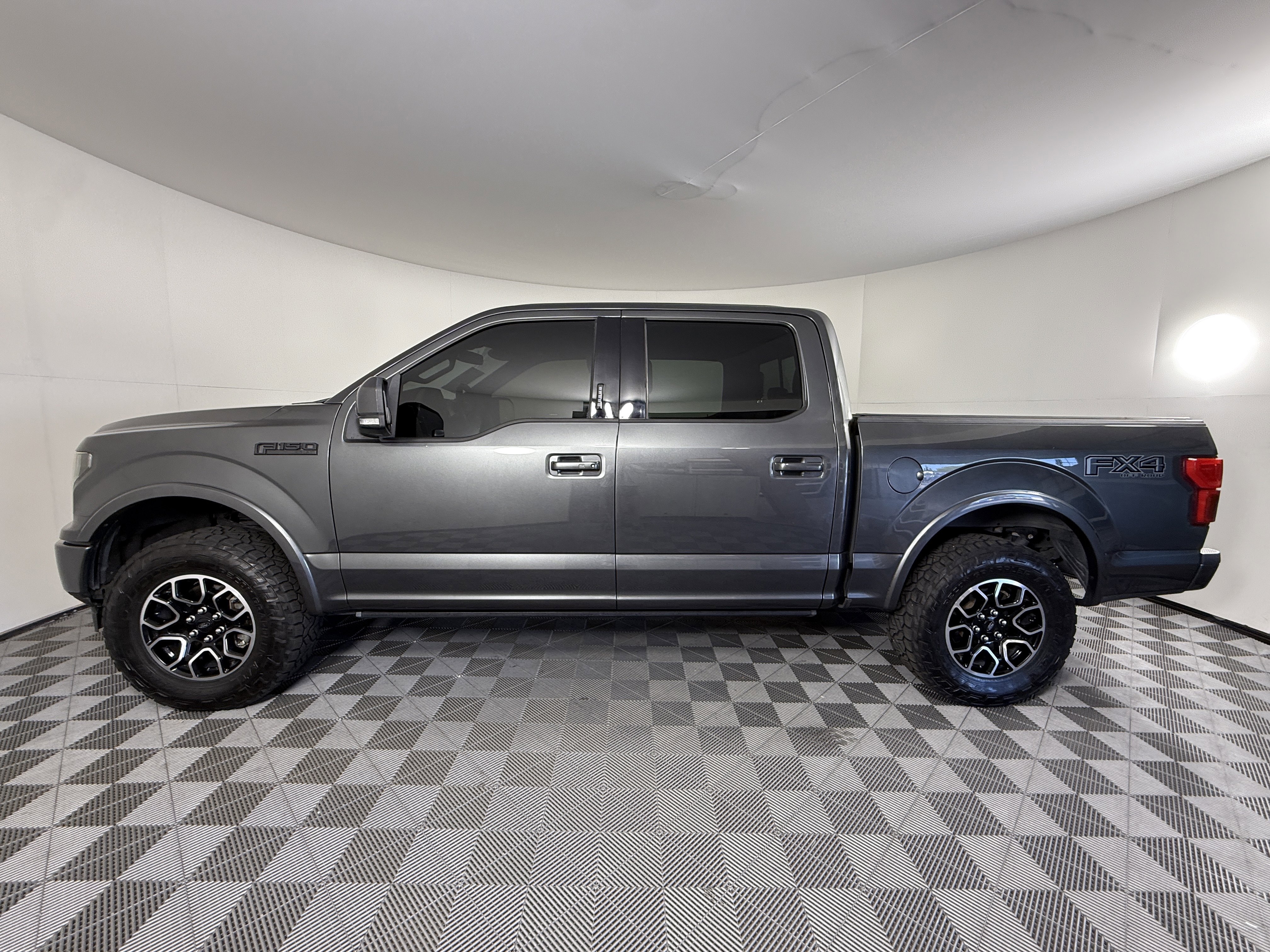 Certified 2020 Ford F150 Lariat w/ Equipment Group 502A Luxury AWD/4WD image 5