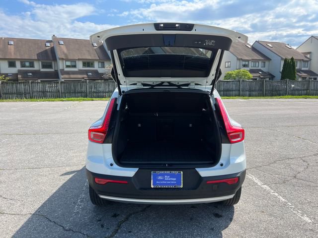 Used 2020 Volvo XC40 T5 Momentum w/ Protection Package Premier AWD/4WD image 28