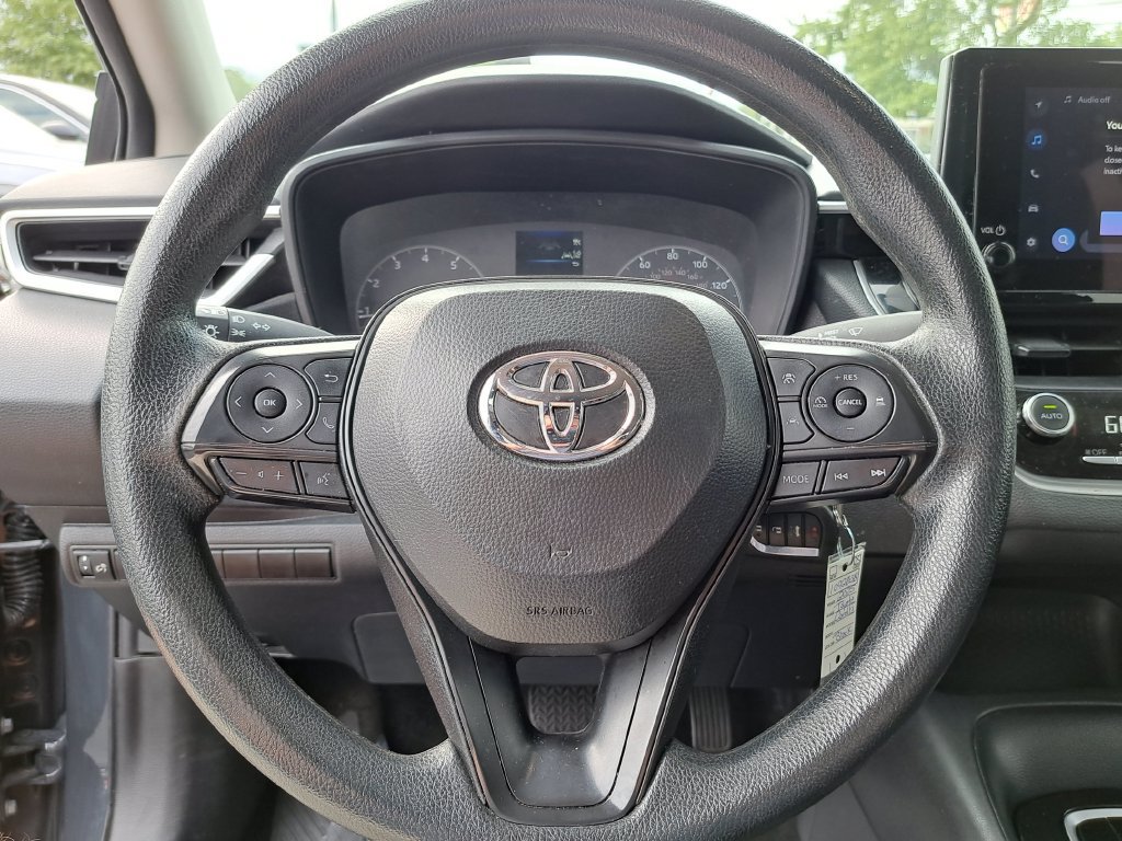 Used 2025 Toyota Corolla LE FWD image 10