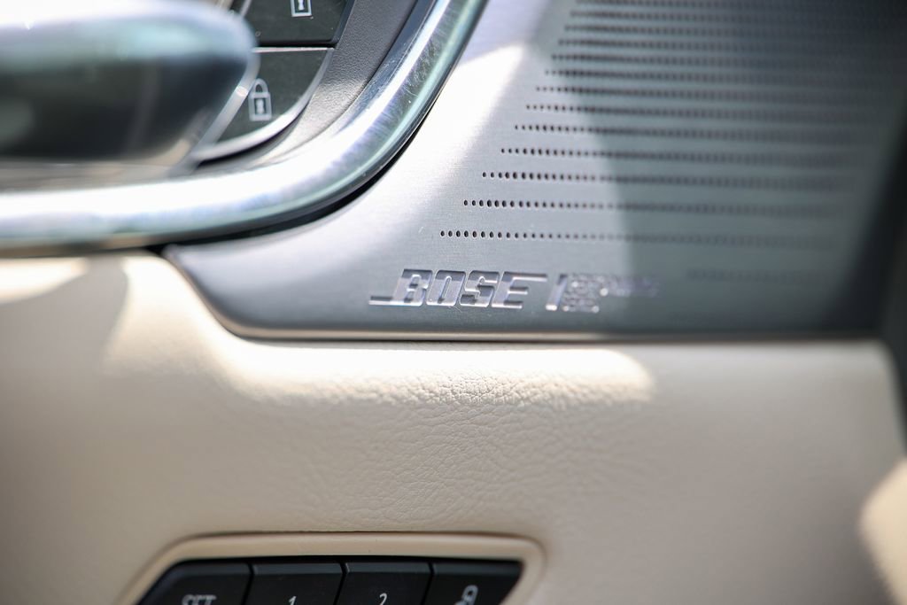 Used 2021 Cadillac XT5 Premium Luxury w/ LPO, Floor Liner Package image 5