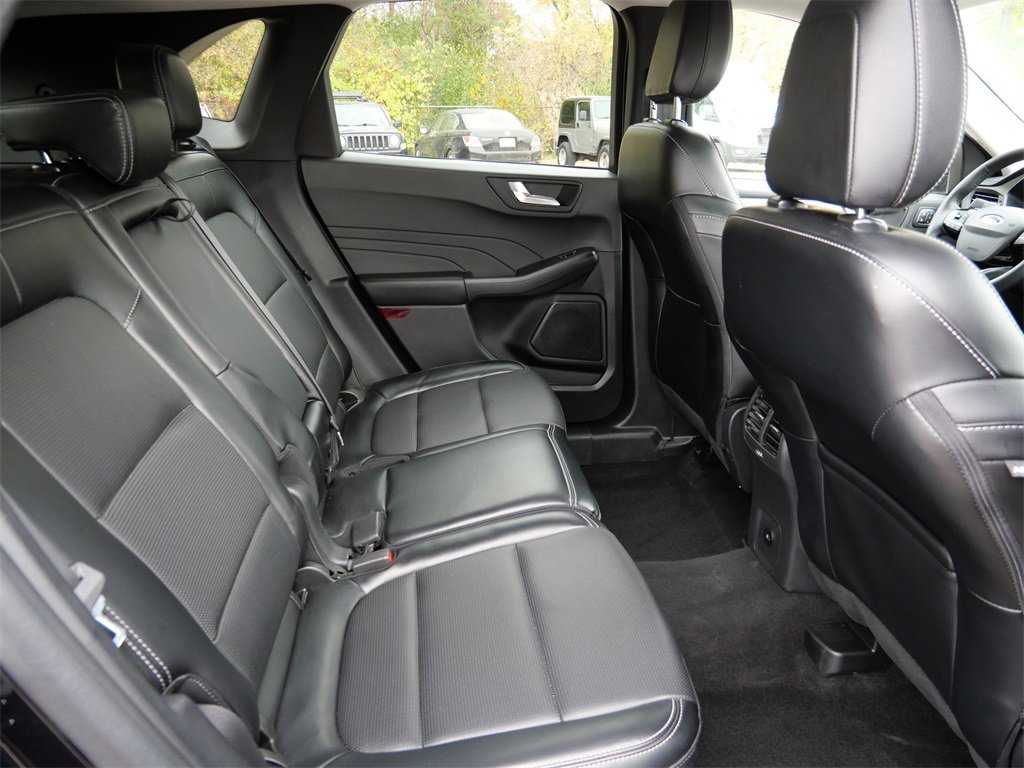 Certified 2024 Ford Escape Platinum image 9