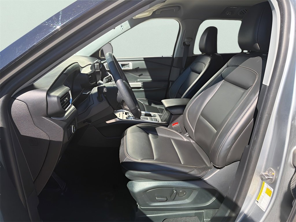 Certified 2024 Ford Explorer XLT w/ Equipment Group 202A image 12