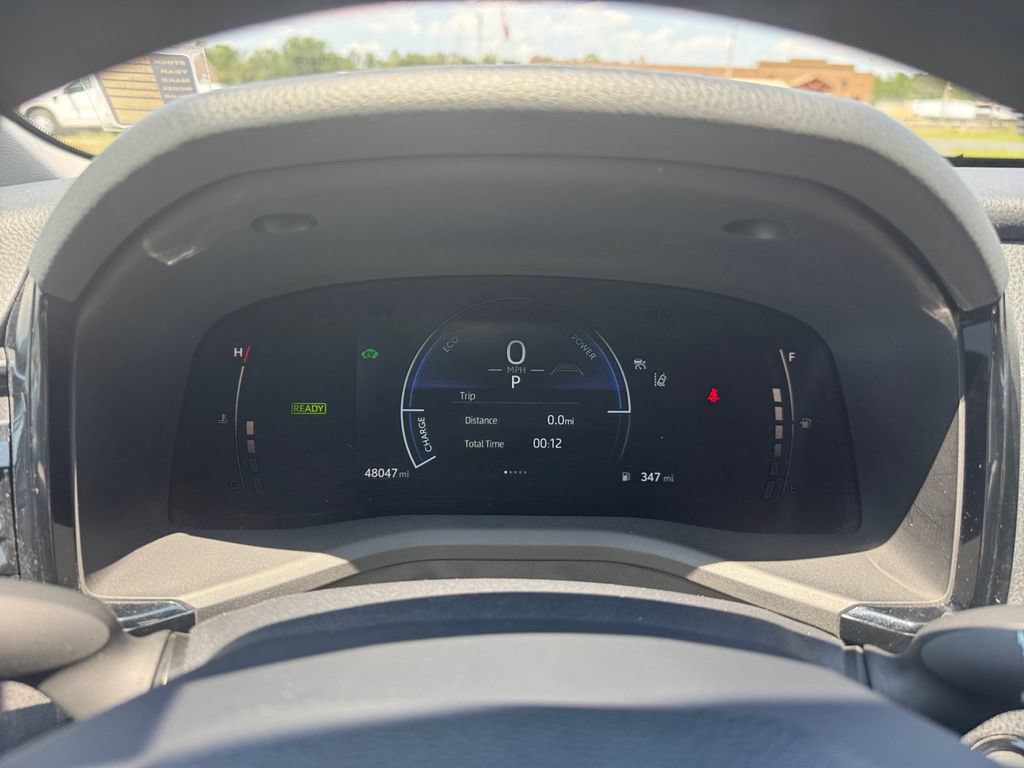 Used 2025 Toyota Camry LE FWD image 32