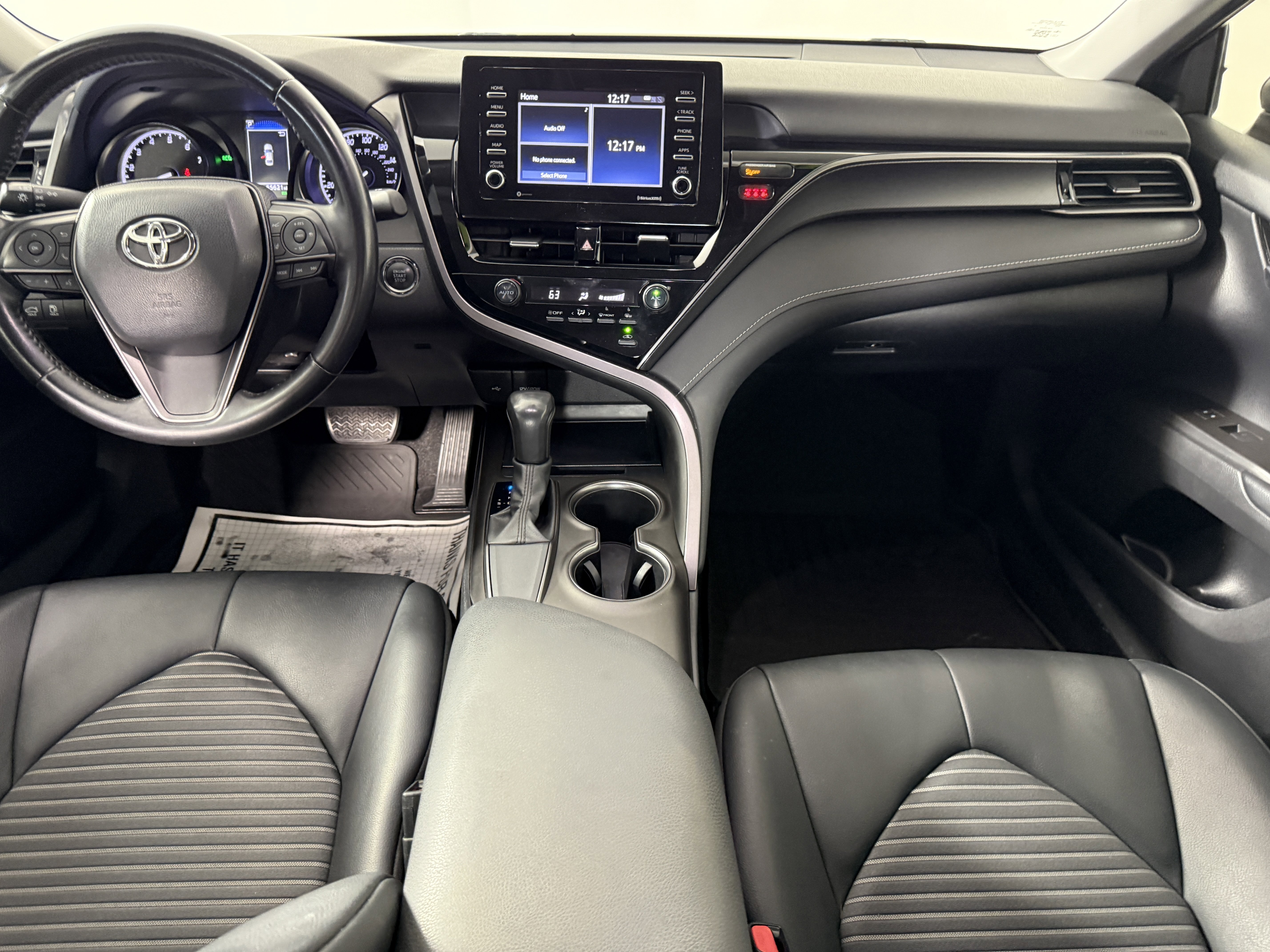 Used 2021 Toyota Camry SE w/ Convenience Package image 10