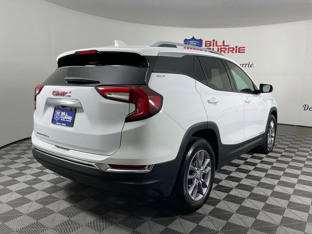Used 2023 GMC Terrain SLT w/ Tech Package FWD image 5