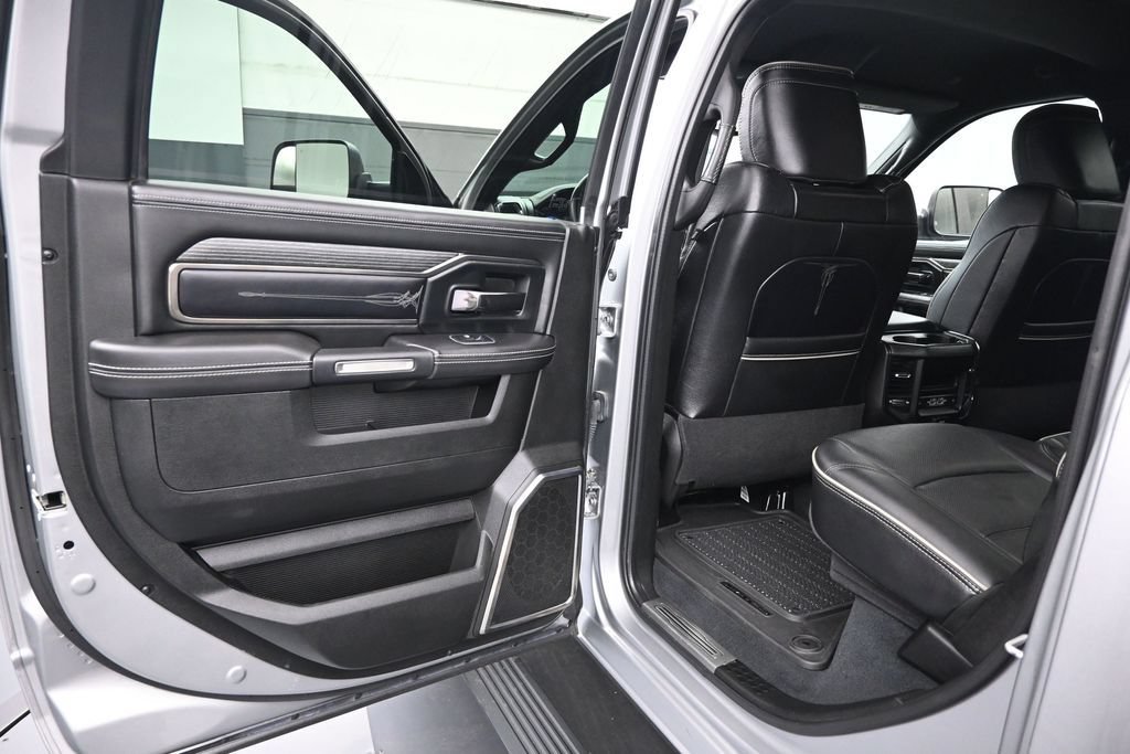 Used 2022 RAM 3500 Limited w/ Night Edition AWD/4WD image 10