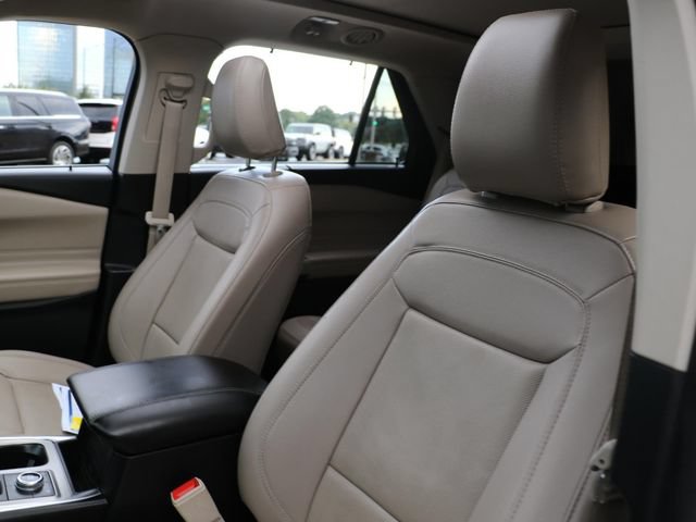 Certified 2022 Ford Explorer Limited w/ Equipment Group 301A AWD/4WD image 22