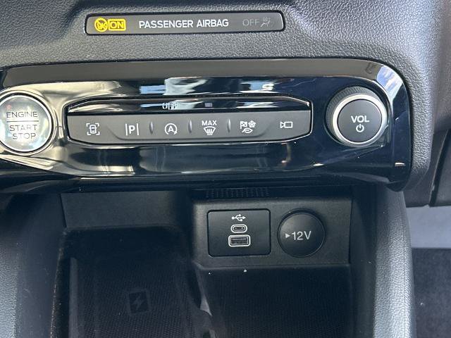 Certified 2024 Ford Escape Platinum AWD/4WD image 15