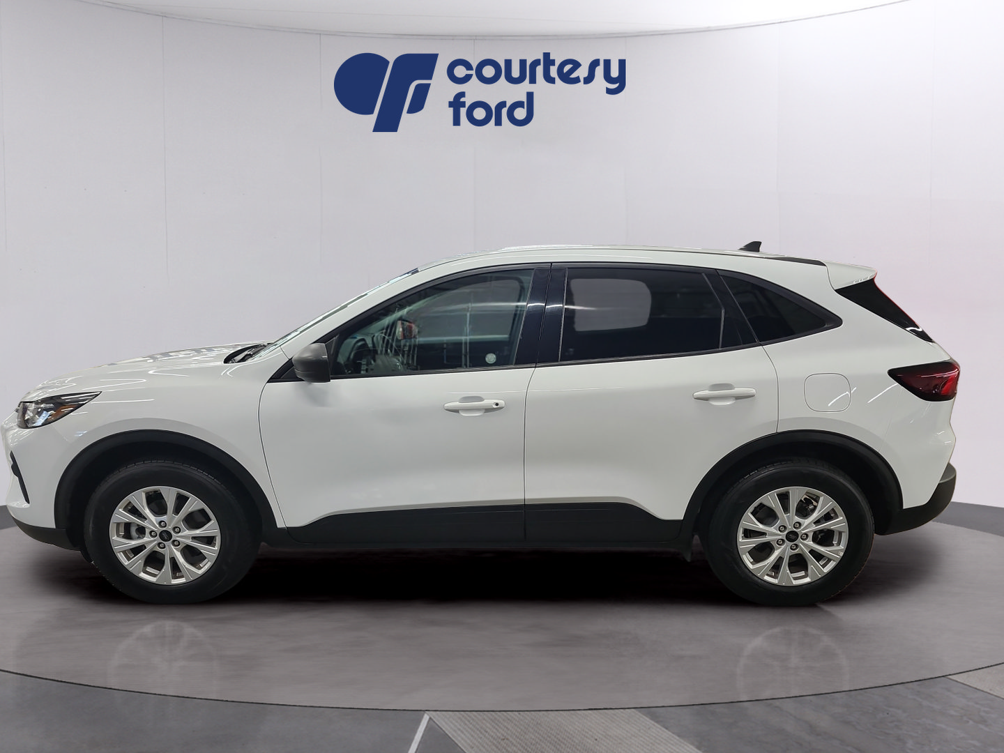 Certified 2025 Ford Escape Active w/ Tech Pack #1 AWD/4WD image 4
