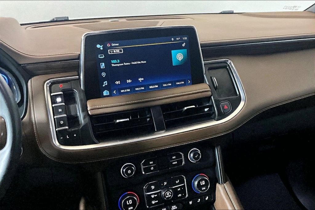 Used 2023 Chevrolet Suburban High Country AWD/4WD image 5