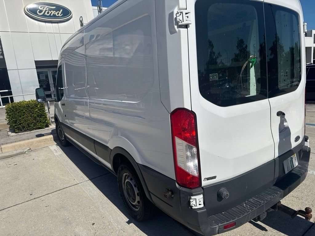 Certified 2018 Ford Transit 250 148 Medium Roof RWD image 3