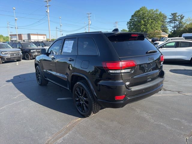 Used 2019 Jeep Grand Cherokee Altitude AWD/4WD image 5
