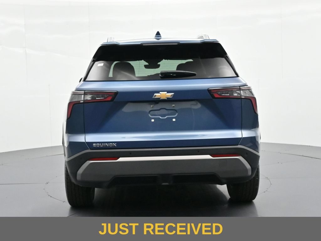 Used 2025 Chevrolet Equinox LT w/ Convenience Package II FWD image 7