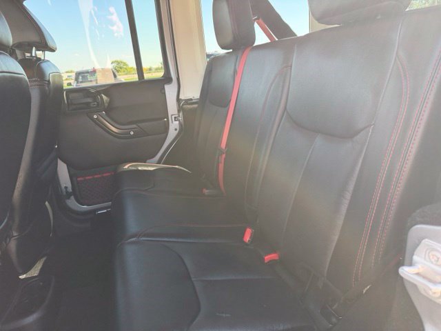 Used 2017 Jeep Wrangler Unlimited Rubicon AWD/4WD image 27
