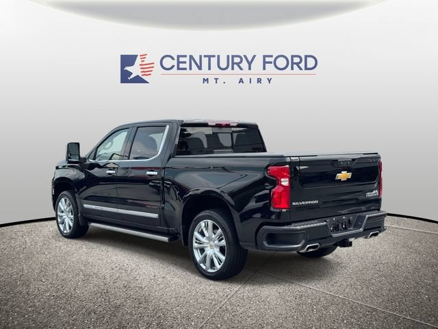 Used 2024 Chevrolet Silverado 1500 High Country w/ High Country Premium Package AWD/4WD image 4