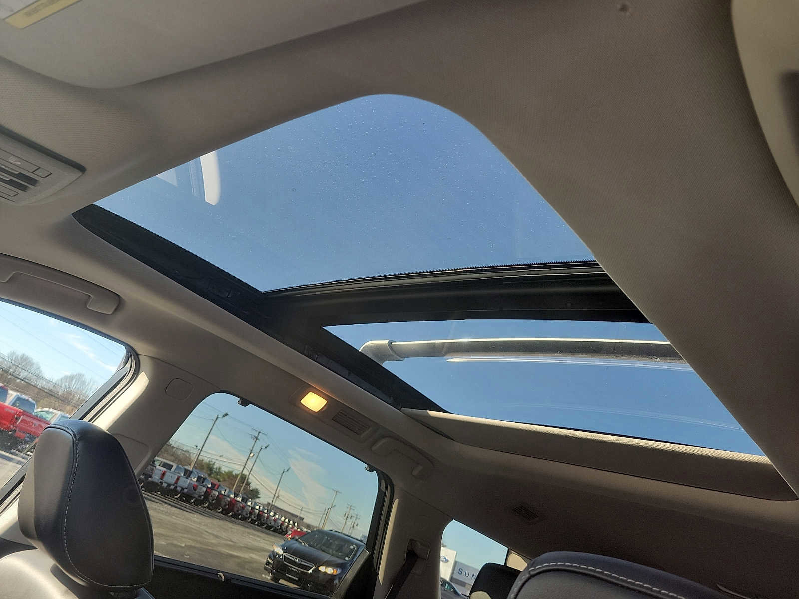 Used 2022 Nissan Pathfinder SL w/ SL Premium Package image 16