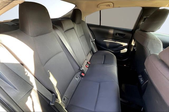 Used 2025 Toyota Corolla LE image 27