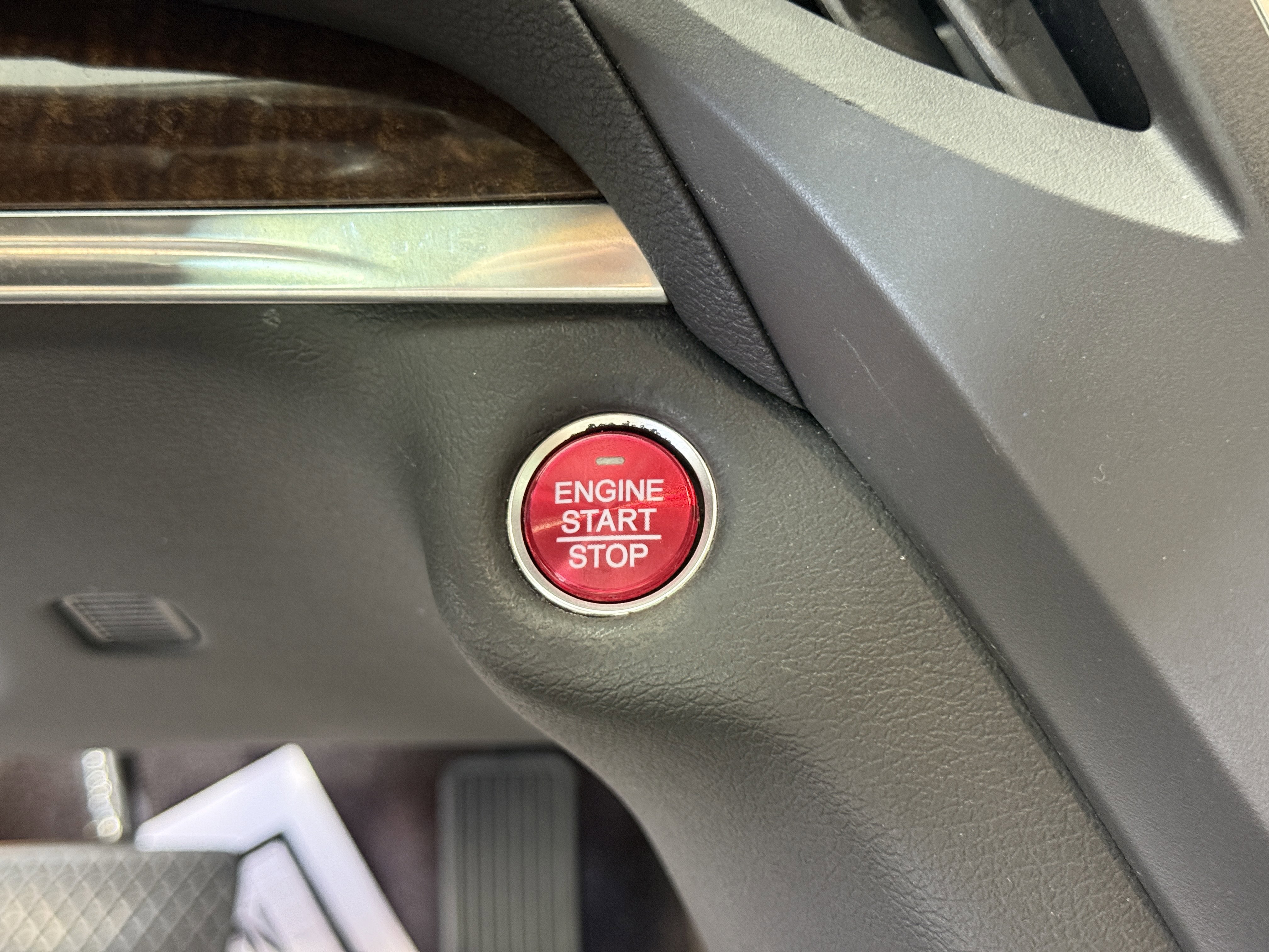 Used 2020 Acura MDX FWD image 29