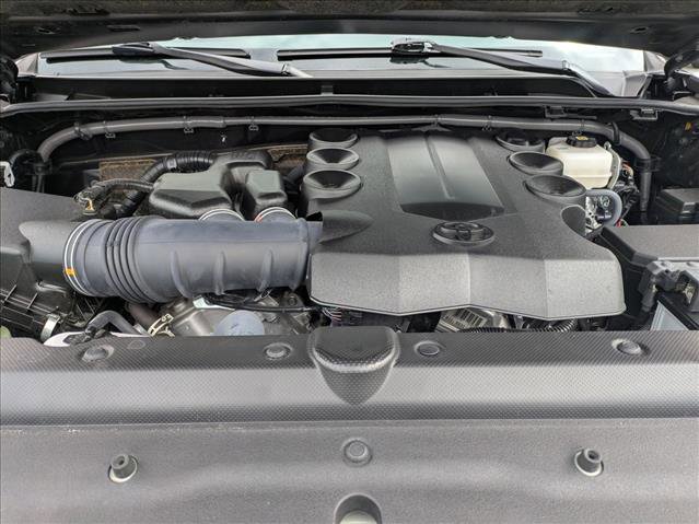 Used 2022 Toyota 4Runner SR5 AWD/4WD image 19