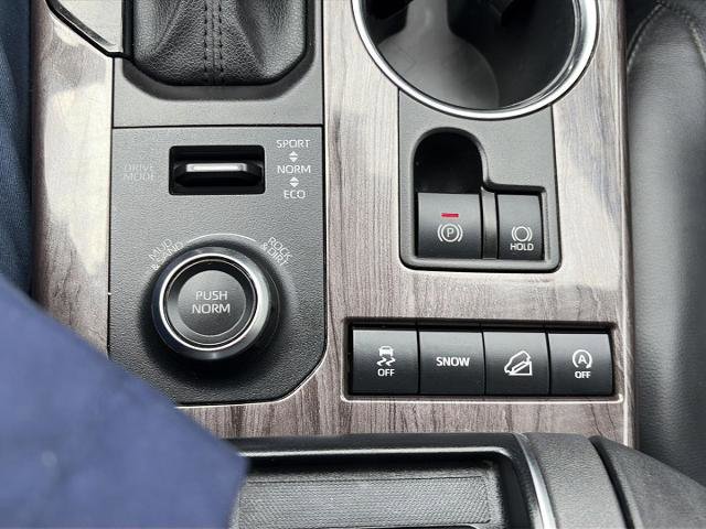 Used 2021 Toyota Highlander Platinum image 28