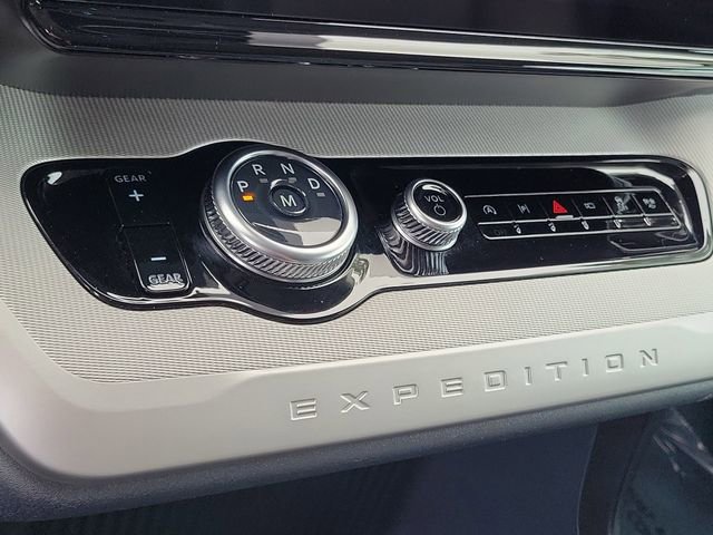 Certified 2025 Ford Expedition Active RWD image 12