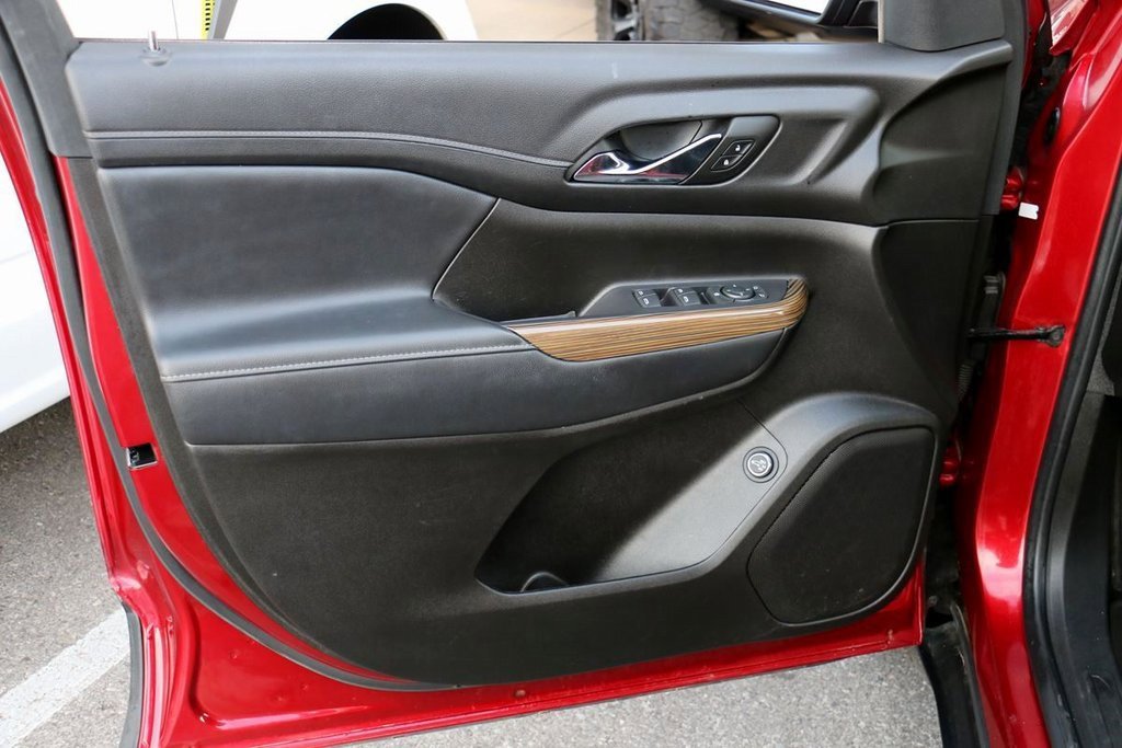 Used 2022 GMC Acadia SLE w/ Driver Convenience Package image 15