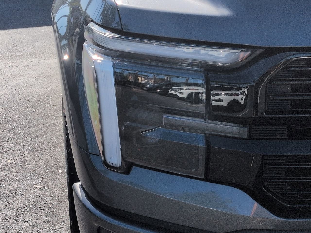 Certified 2024 Ford F150 Platinum AWD/4WD image 10