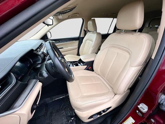 Used 2022 Jeep Grand Cherokee L Limited AWD/4WD image 18