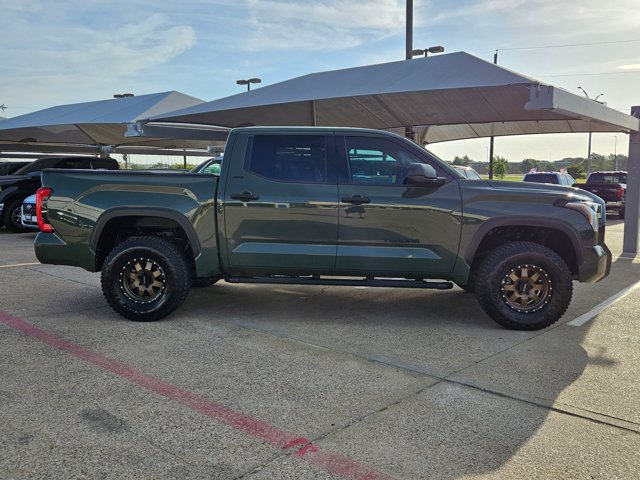 Used 2022 Toyota Tundra SR5 AWD/4WD image 4