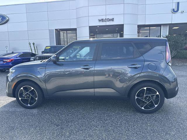 Used 2025 Kia Soul EX FWD image 2