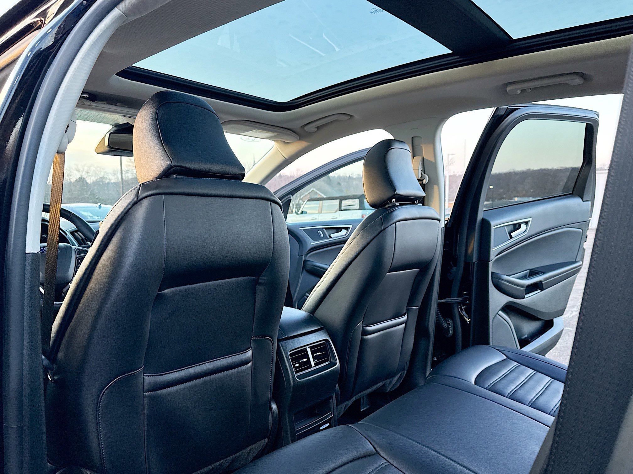 Certified 2024 Ford Edge SEL w/ Convenience Package image 9